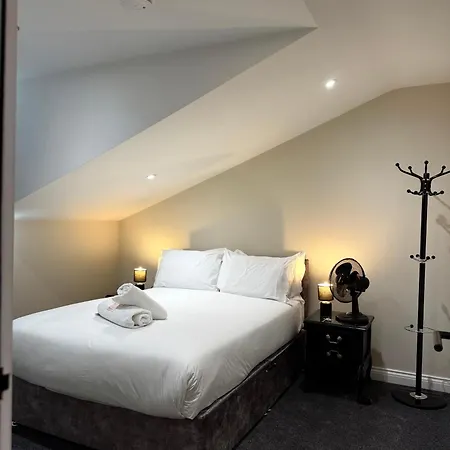 Flat 3 Garth House *