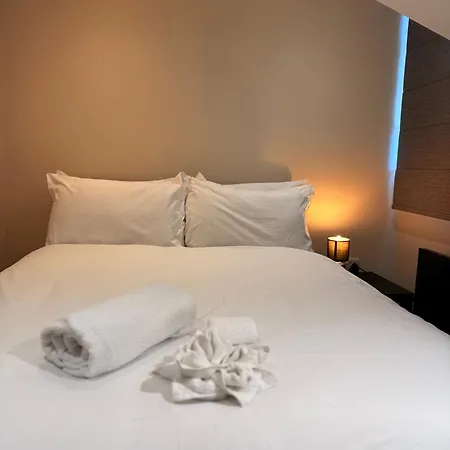 아파트 Flat 3 Garth House